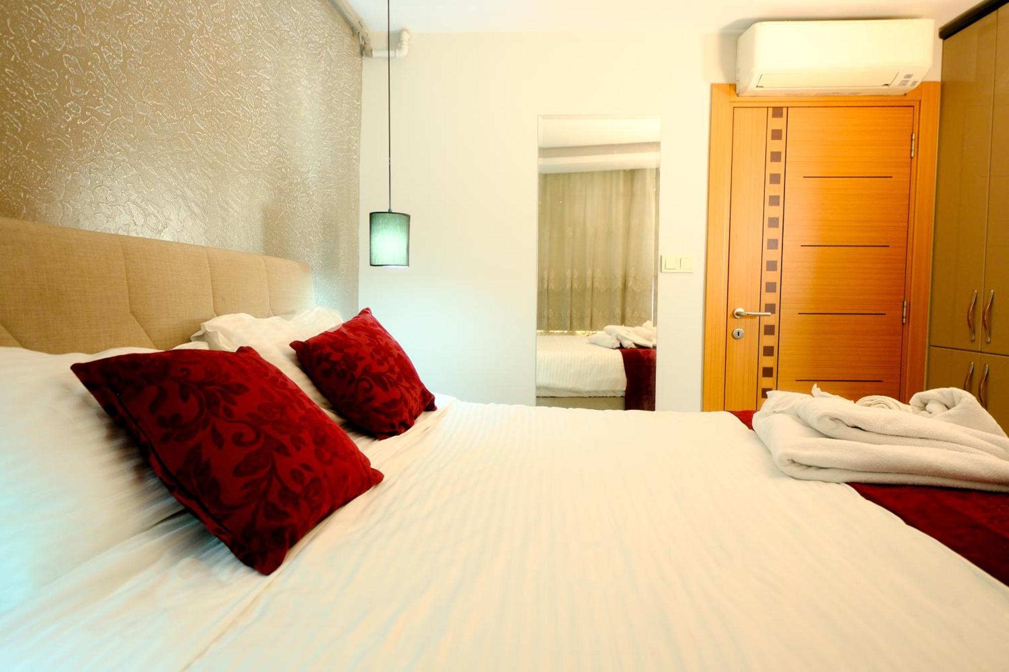 Taksim Celebi Suites イスタンブール エクステリア 写真