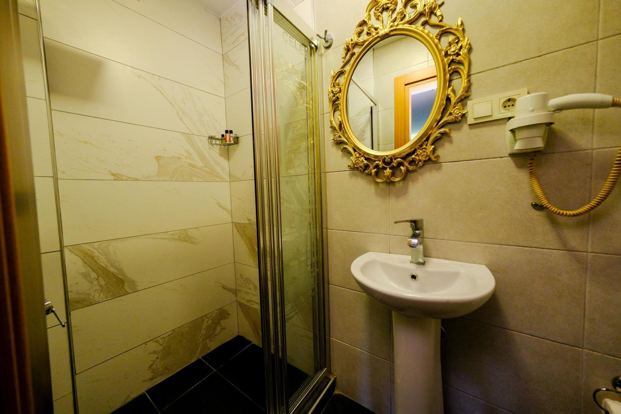 Taksim Celebi Suites イスタンブール エクステリア 写真